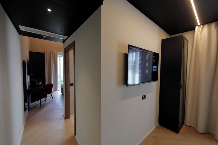Room 13 of 57