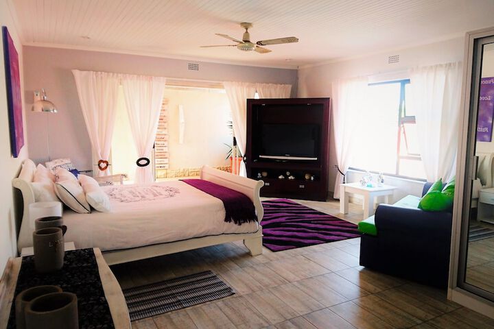 Room 28 of 35
