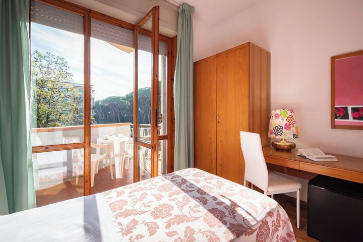 Room 44 of 78