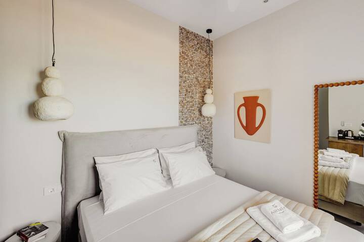 Room 63 of 193