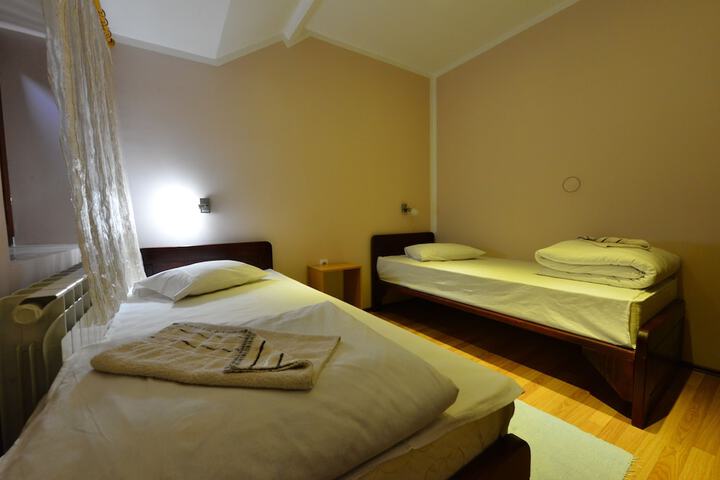 Room 17 of 68