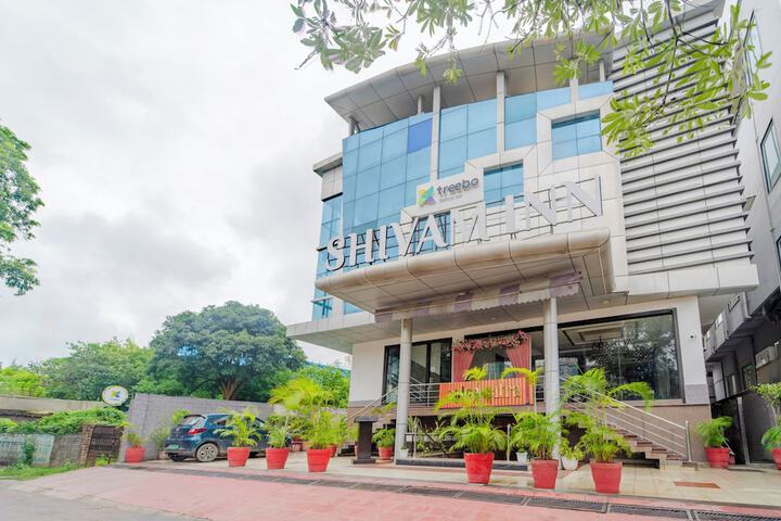 Photo of Treebo Shivam Inn Near Singapore Mall