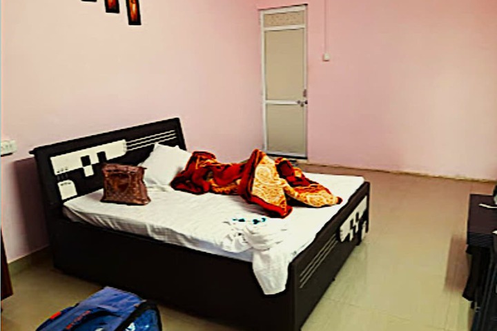 Room 12 of 62