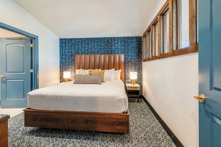 Room 54 of 220