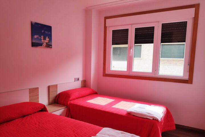 Room 4 of 48