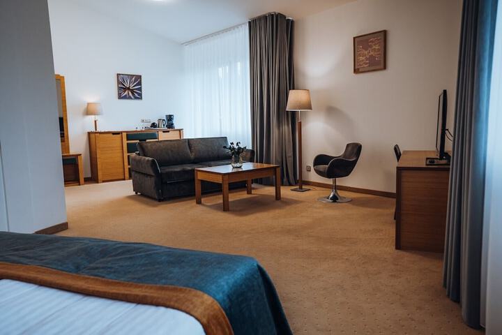 Room 54 of 176