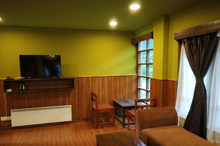 Room 12 of 24