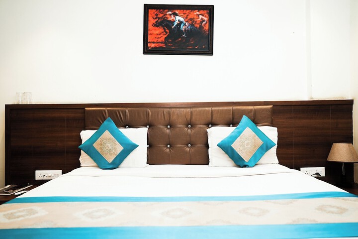 Room 10 of 48