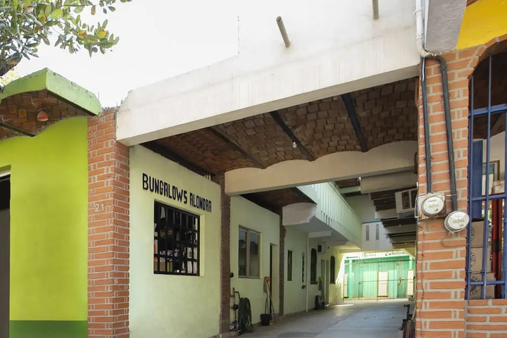 OYO Hotel Bungalows Alondra