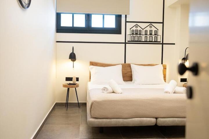 Room 44 of 90