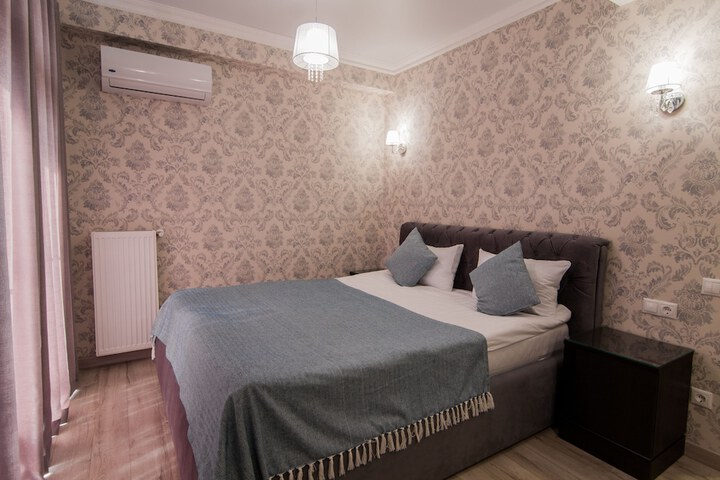 Room 37 of 151