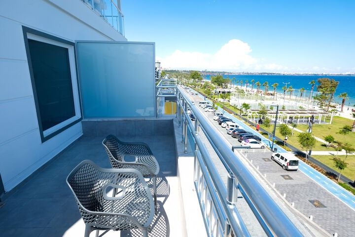 Terrace/Patio 32 of 61