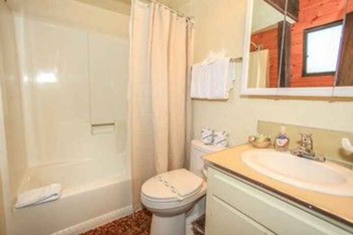 Room 2 of 26