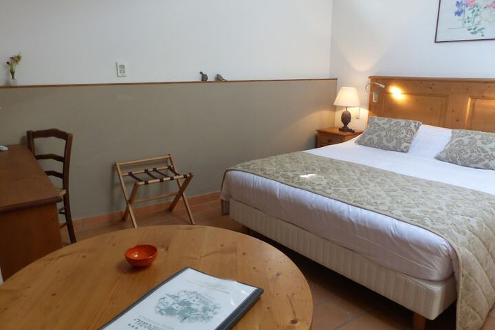 Room 15 of 52