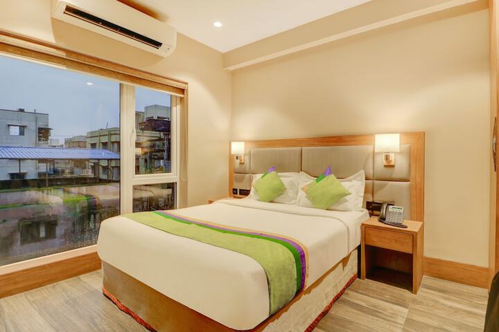 Room 10 of 48