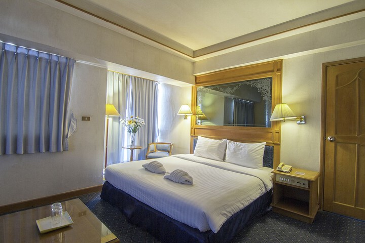 Room 41 of 90