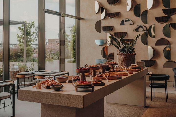 Breakfast/Coffee Service 75 of 96