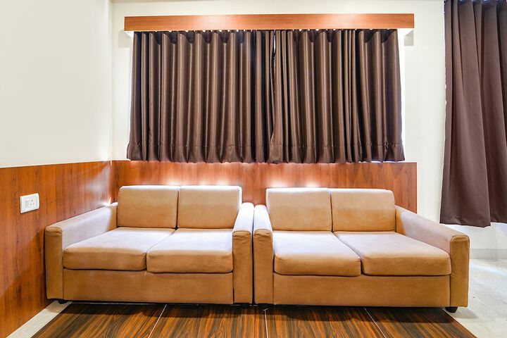Hotel Interior 10 of 29