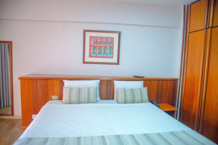 Room 21 of 57