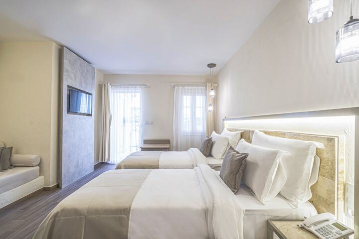 Room 18 of 150