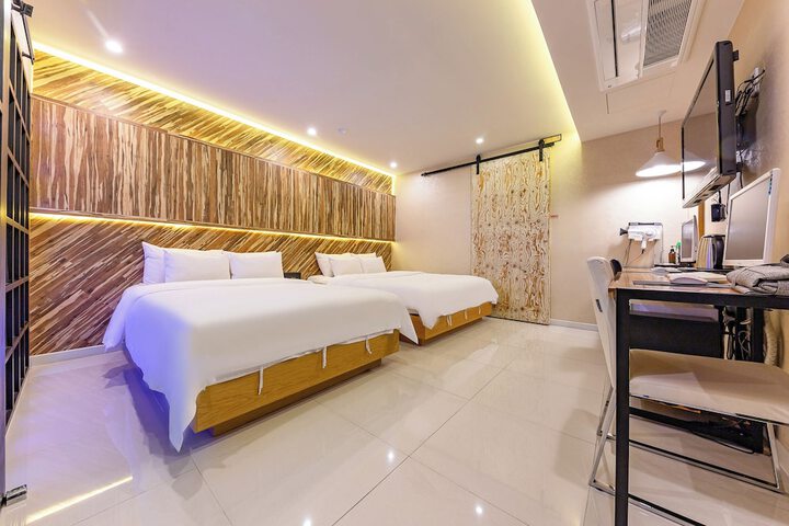 Room 20 of 46
