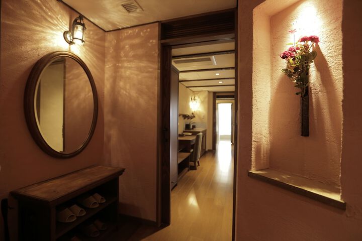 Room 7 of 79