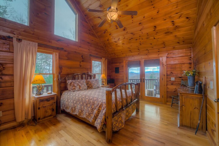 Room 3 of 9