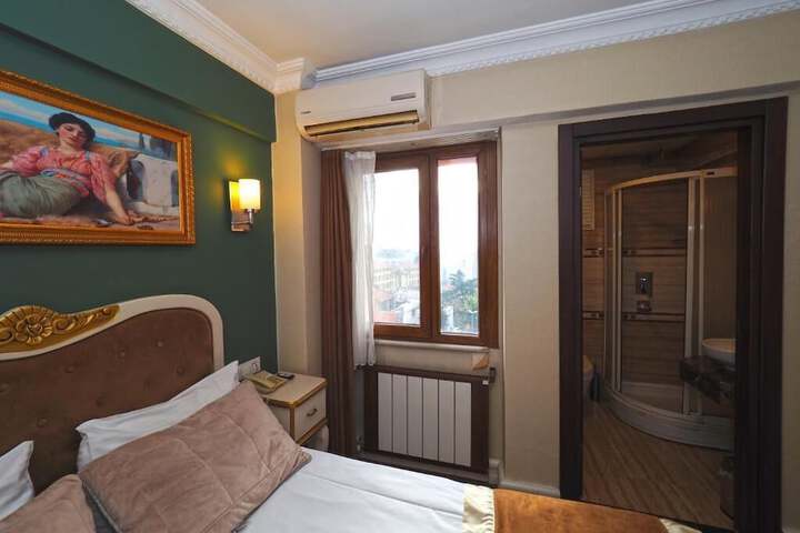 Room 22 of 61