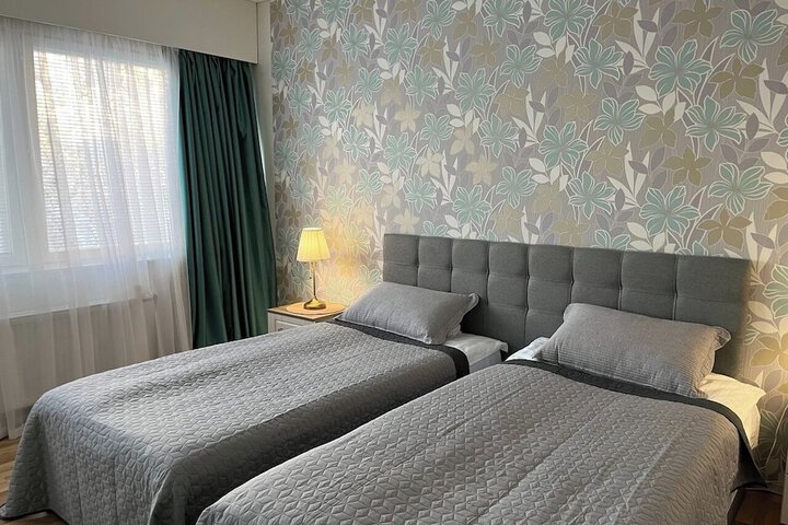 Room 46 of 108