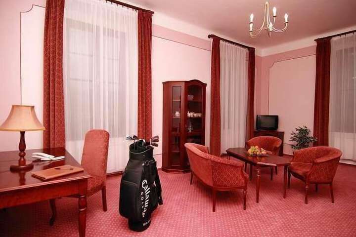 Room 22 of 46