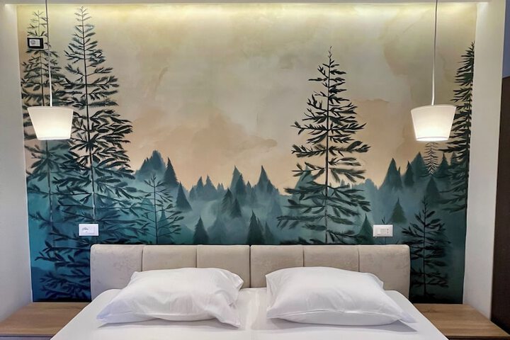 Room 2 of 26
