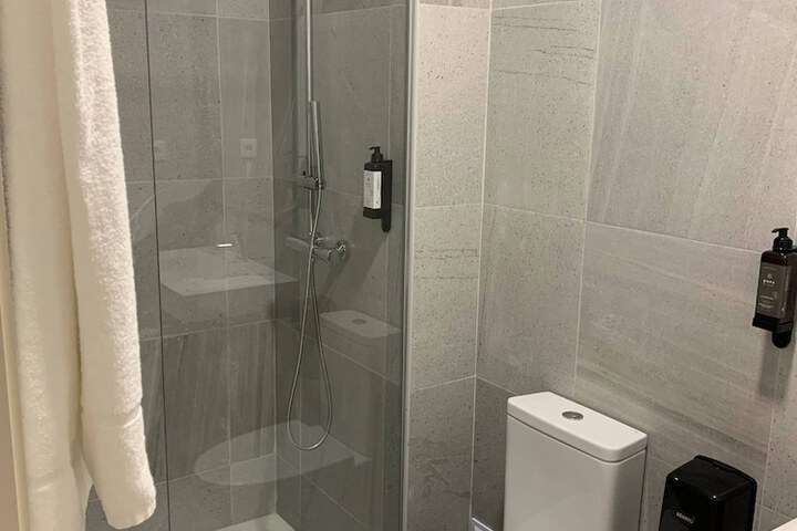 Room 17 of 22