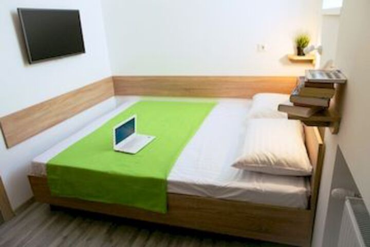 Room 14 of 62