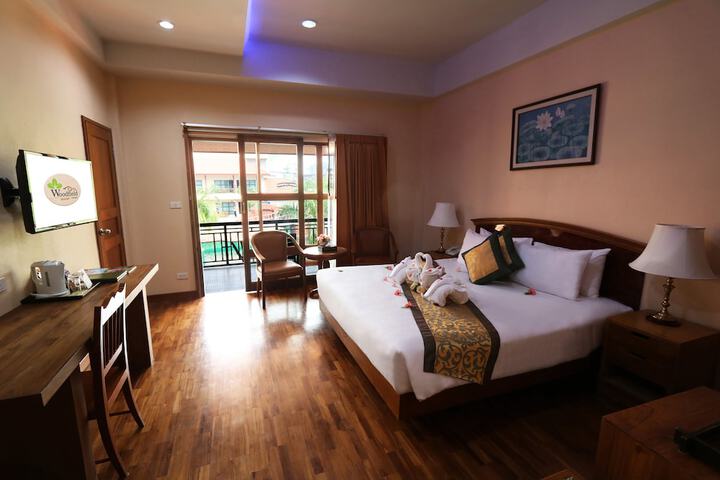 Room 30 of 98