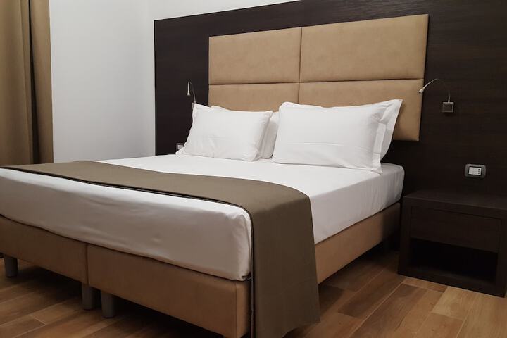 Room 8 of 41