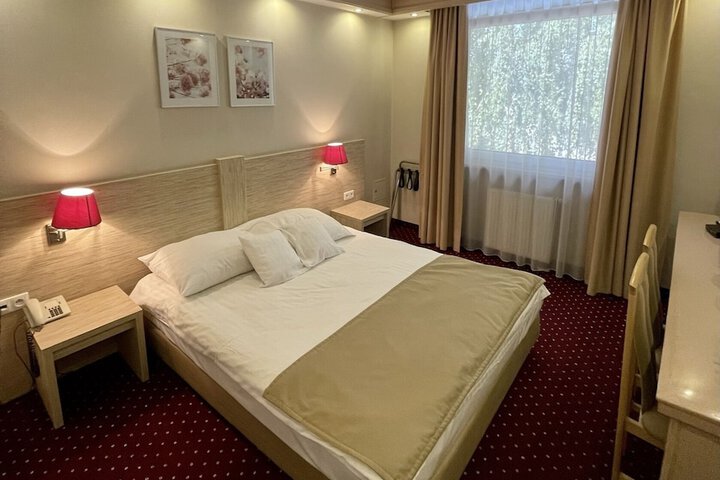 Room 7 of 26