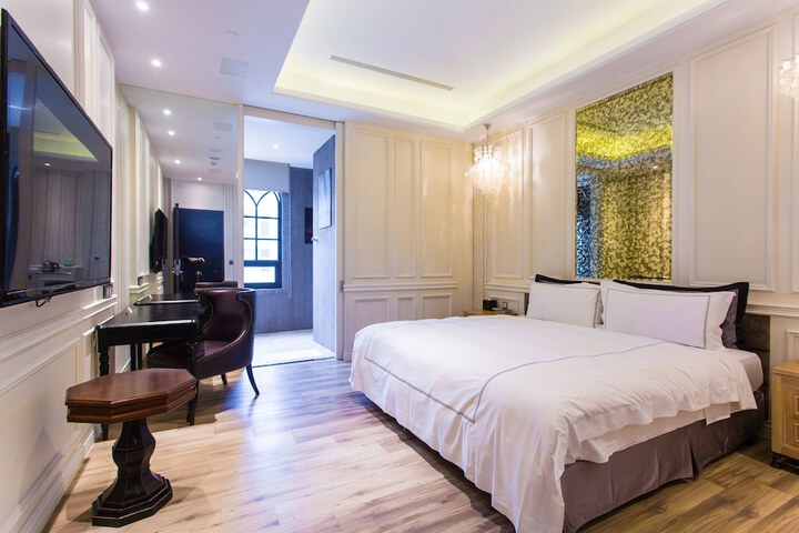 Room 19 of 91