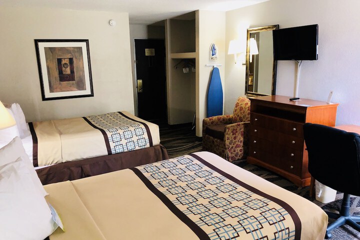 Double Accessible Queen Size Bed (6 of 6)