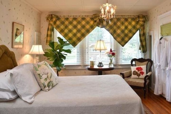 Room 2 of 48
