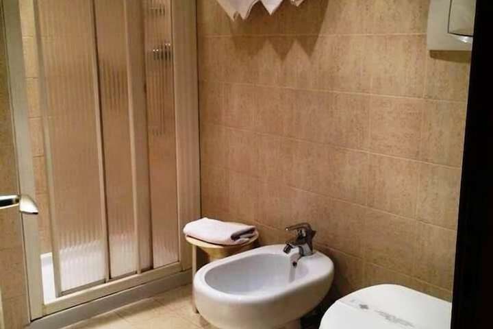 Room 27 of 70