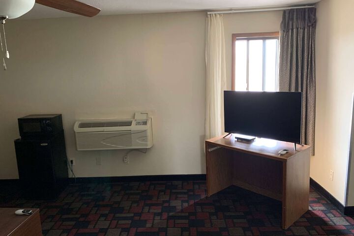 Room 21 of 34