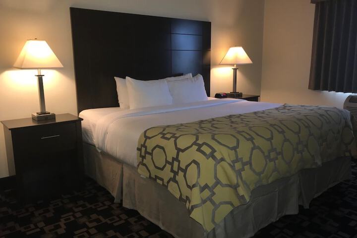1 King Bed (1 of 16)