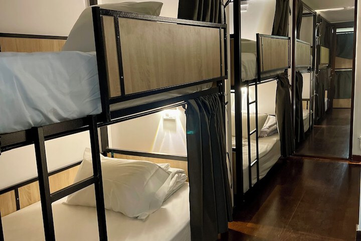 Room 4 of 24