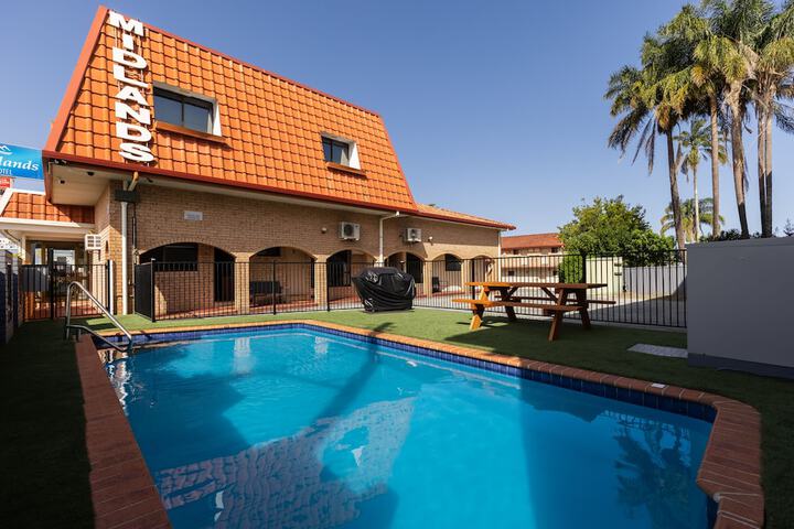 Pool 39 of 54