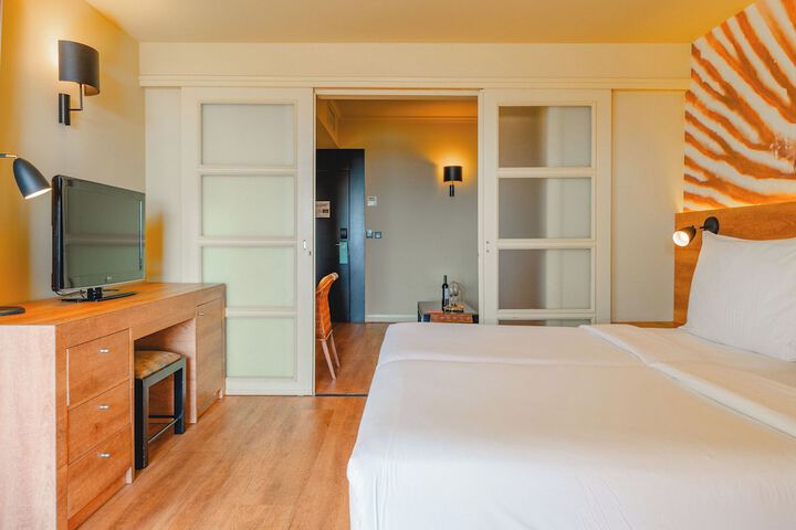 Room 31 of 138