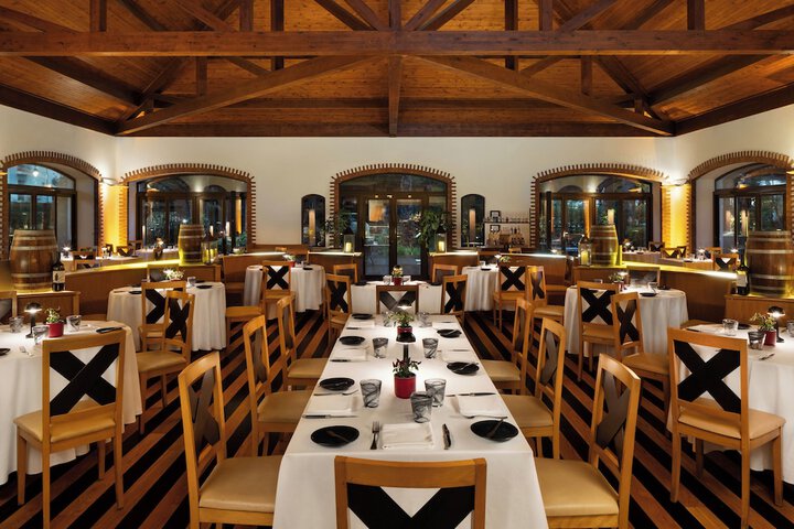 Dining 56 of 87