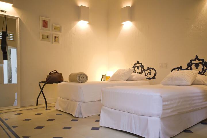 Room 8 of 44