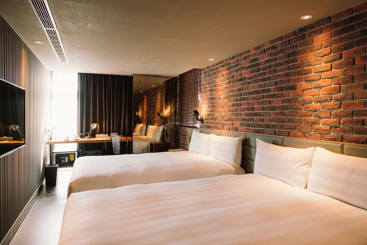 Room 20 of 39