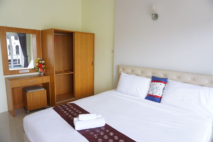 Room 7 of 26