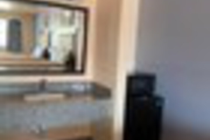 Room 32 of 54